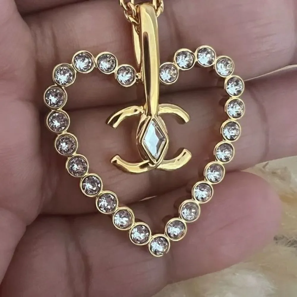 CHANEL• DUBAI BLING FAME• BNIB GHW Crystal Necklace‎